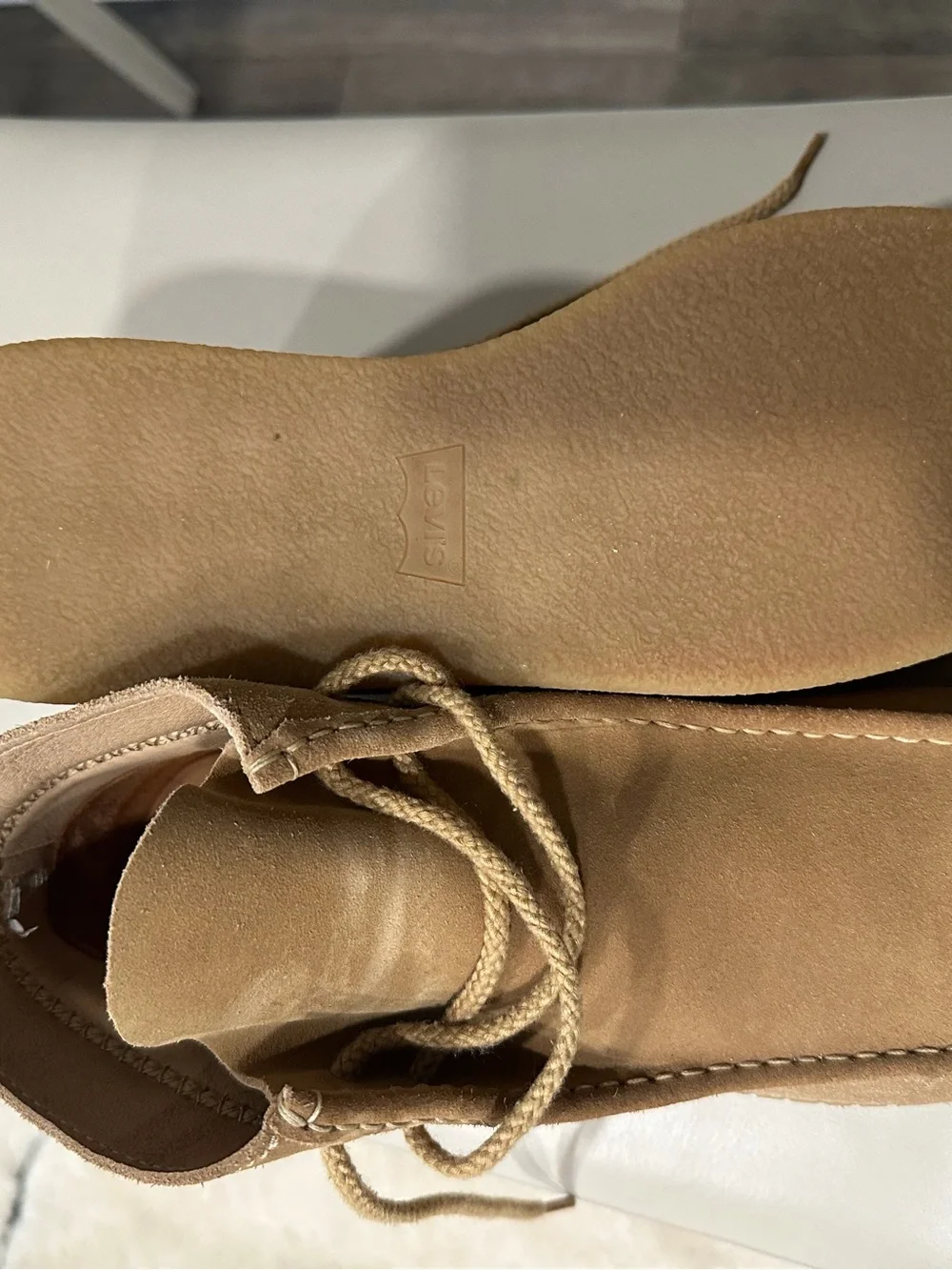 Levi’s Men's Suede Chukka Boots in Tan Size 9